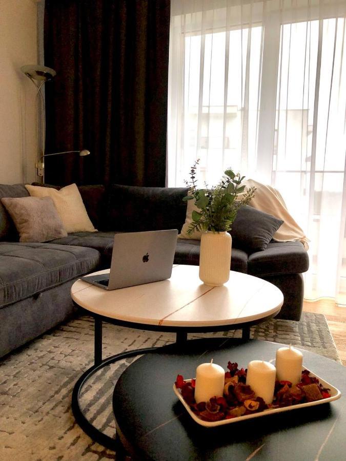 ורשה Apartaments Airport Okecie Premium מראה חיצוני תמונה