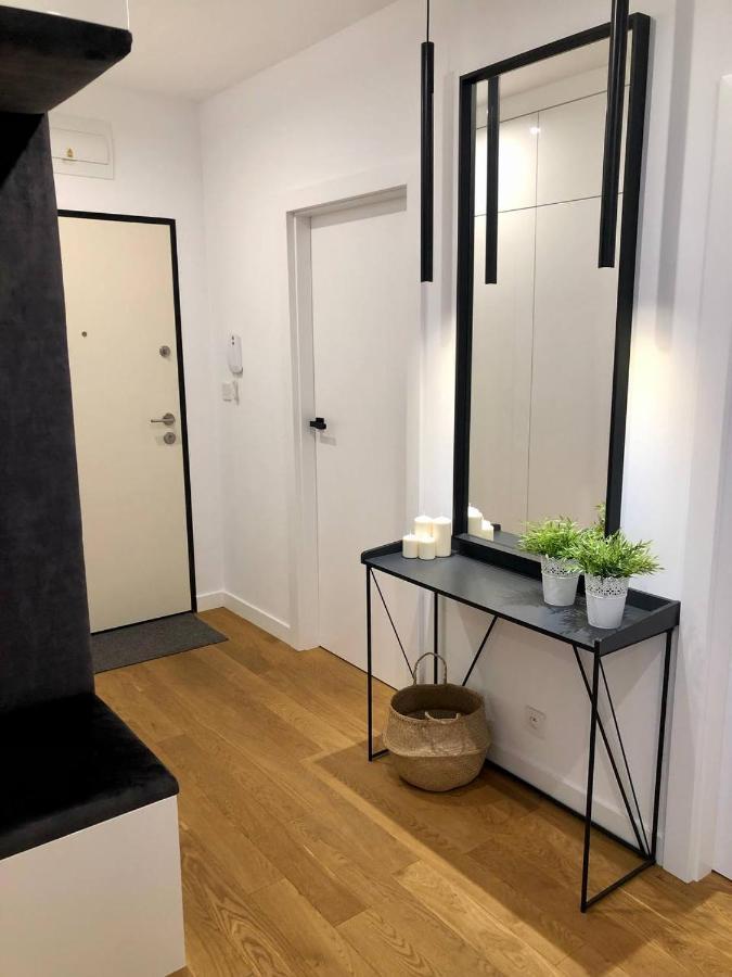 ורשה Apartaments Airport Okecie Premium מראה חיצוני תמונה